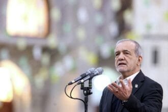 إيران تنفي السلاح النووي وتفتح أبواب التفتيش الدولية بالكامل