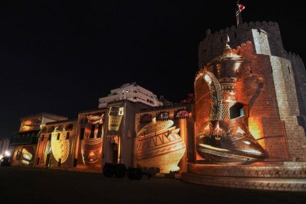 "مهرجان أضواء الشارقة" يحوّل معالم الإمارة إلى لوحات تحكي نبض الانتماء