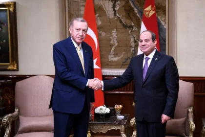 بحضور السيسي وأردوغان.. مصر وتركيا توقعان اتفاقية تعاون عسكري في القاهرة
