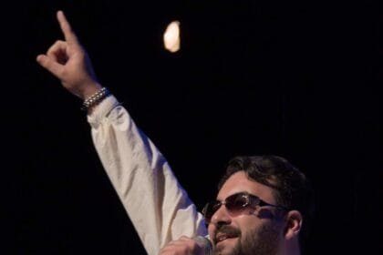 الفنان نصر مكري يطلق ألبومه السابع "بيغ بانغ"