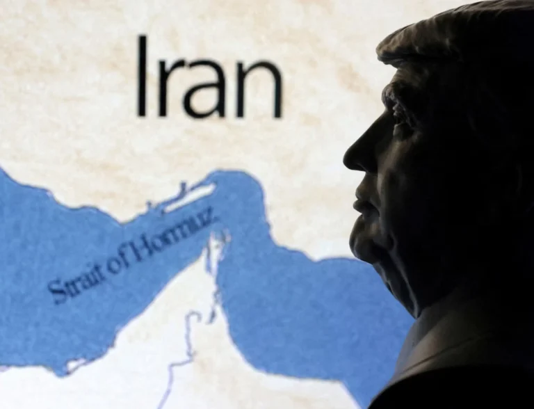 الولايات المتحدة تصدر إرشادات جديدة للسفن العابرة لمضيق هرمز