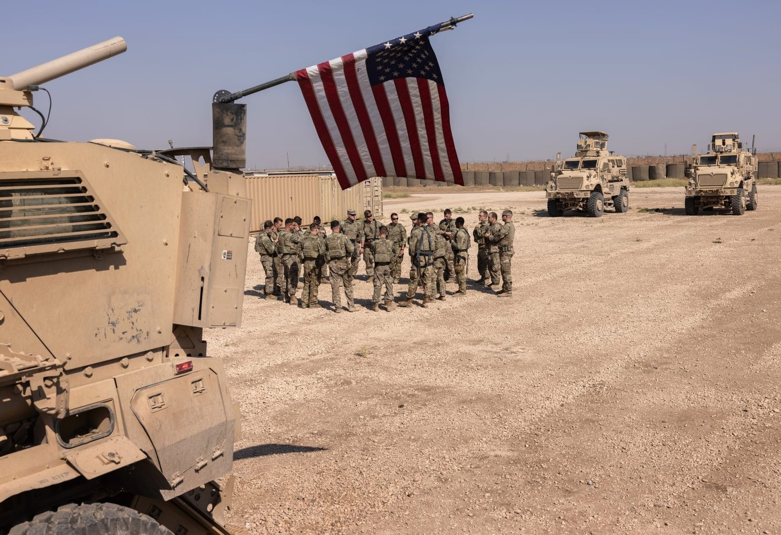 A complete USA withdrawal from the al-Tanf base in Syria and its handover to government forces
