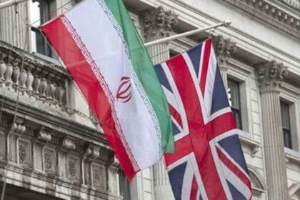 بريطانيا تغلق سفارتها في طهران وتسحب موظفيها مؤقتًا