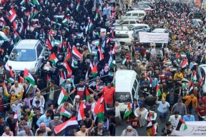 تظاهرات حاشدة في "لحج" ترفض عودة العليمي وتجدد التفويض للزبيدي