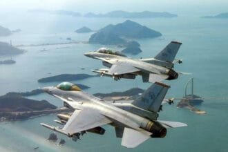 توتر في البحر الأصفر.. مقاتلات أمريكية وصينية في مواجهة خاطفة دون إطلاق نار