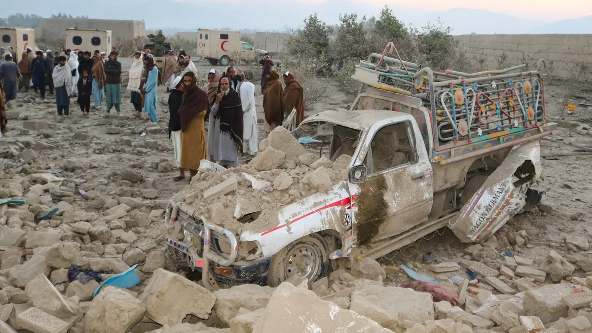 A Taliban official announces a halt to clashes with Pakistan in eastern Afghanistan.