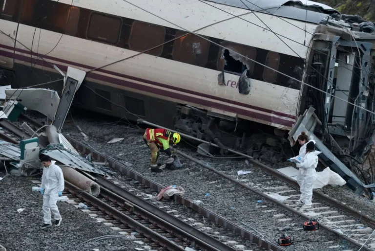 Disaster on the tracks: Train derails, police suspect injuries