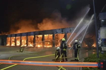 A fire at a leading physics laboratory in western Germany caused extensive damage and delayed a multi-billion euro project.