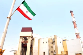 دبلوماسيون طهران تستبعد وقف تخصيب اليورانيوم