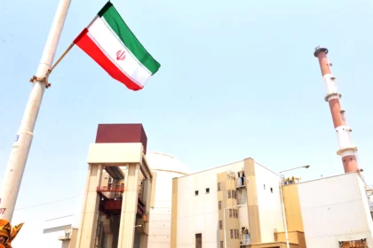 دبلوماسيون طهران تستبعد وقف تخصيب اليورانيوم