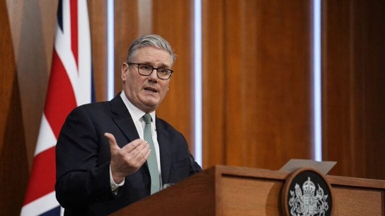 استقالة ستارمر على المحك.. شبح إبستين يربك لندن ويشعل عاصفة سياسية