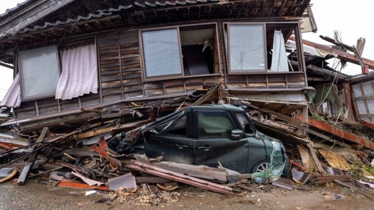 إيران: هزة أرضية قرب عسلوية دون تأثير على منشآت البتروكيماويات