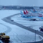 شلل جوي في قلب أوروبا.. الثلوج تغلق مطار فيينا وتربك حركة السفر