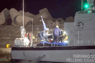 نتائج تشريح تكشف: ضحايا قارب خيوس الأفغان باليونان توفوا بإصابات في الرأس لا غرقًا