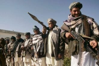 طالبان تحذر من الرد العسكري على هجمات باكستان وتلجأ للضغط الدولي