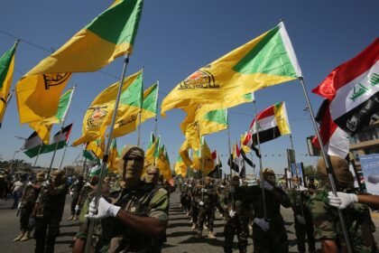 كتائب حزب الله العراقية تستنفر مقاتليها وتتوعد واشنطن بـ حرب استنزاف طويلة