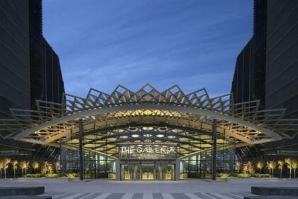 بأصول قيمتها 10 مليارات درهم.. "الدار" و"مبادلة" تكملان شراكتهما لتأسيس كيان رائد للتجزئة في أبوظبي