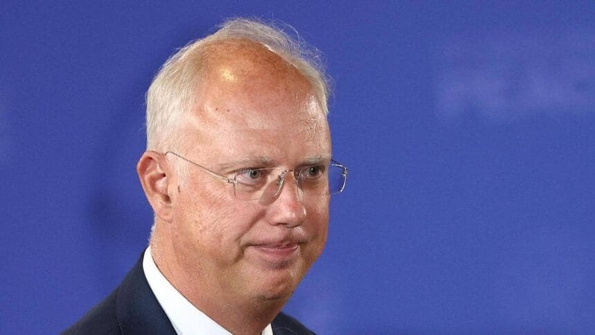 مبعوث بوتين يصل إلى جنيف لاحتمال إجراء محادثات مع مسؤولين أميركيين