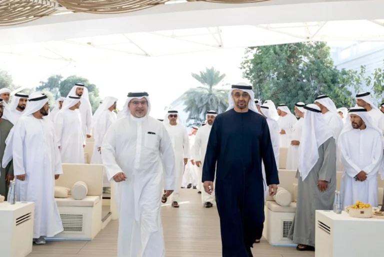 محمد بن زايد يستقبل ولي عهد البحرين لتعزيز العلاقات الأخوية والتعاون الثنائي