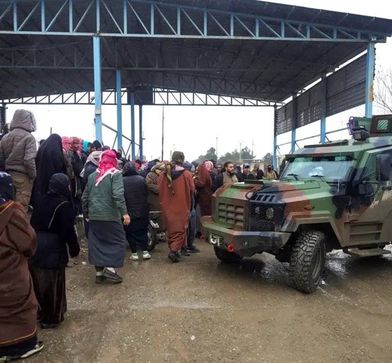 نقل 3000 معتقل من «تنظيم داعش» من سوريا