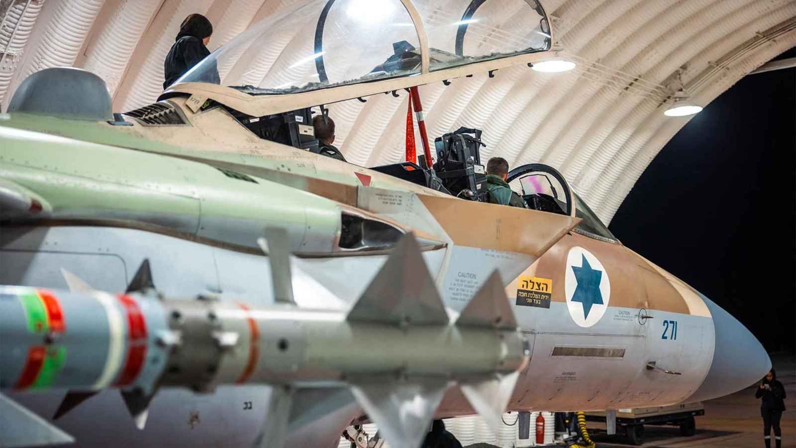 Washington is preparing to strike Iran and leaving the regime with the option of surrender.