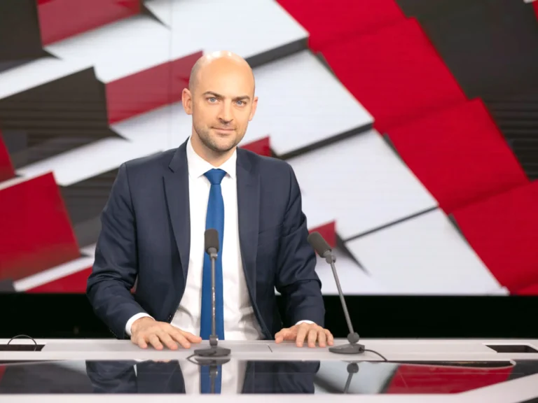 فرنسا تعلن زيادة التأشيرات الإنسانية للإيرانيين بعد حملة القمع الأخيرة