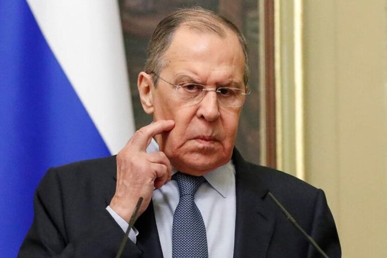 تصريحات نارية من لافروف.. انتقادات حادة لزيلينسكى واستدعاء كواليس لقاء بوتين 2019