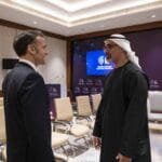 على هامش قمة تأثير الذكاء الاصطناعي.. ولي عهد أبوظبي والرئيس الفرنسي يبحثان تعزيز التعاون الثنائي