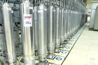 وول ستريت جورنال: طهران ترفض وقف تخصيب الوقود النووي خلال محادثات مسقط