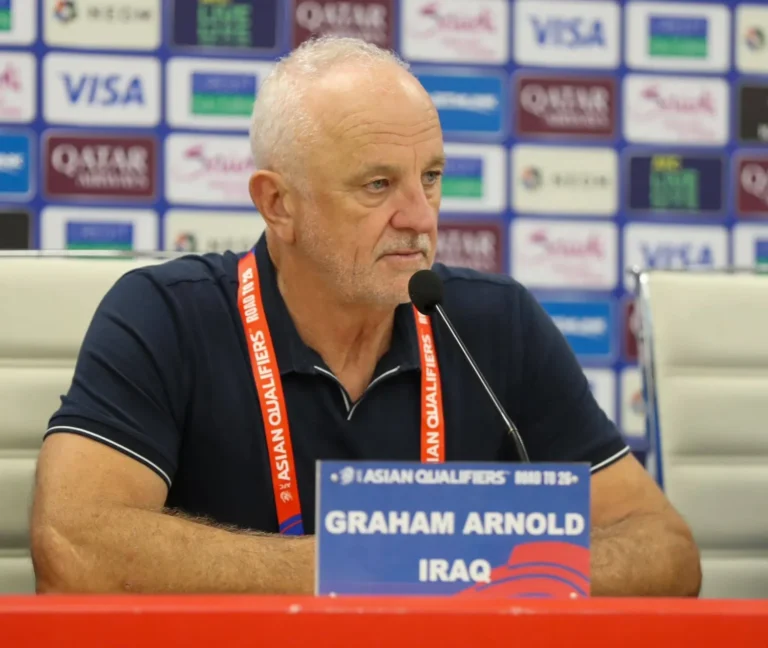 مدرب العراق يطالب فيفا بتأجيل ملحق كأس العالم.. ويطرح سيناريو التأهل بدلًا من إيران