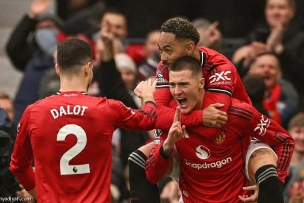 مواعيد مباريات اليوم والقنوات الناقلة.. صدام مرتقب بين مانشستر يونايتد وبورنموث