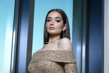 ملك زاهر تحتفل بخطبتها على الليثي في أجواء عائلية