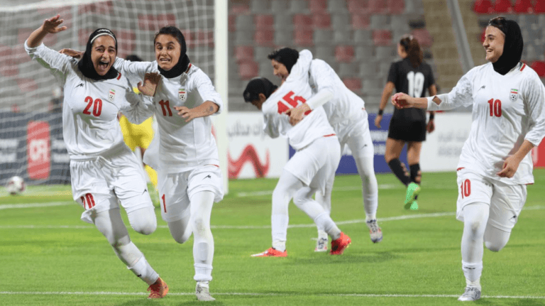 بين الحرب والمنافسة.. لاعبات إيران يخضن تحديًا مزدوجًا في كأس آسيا