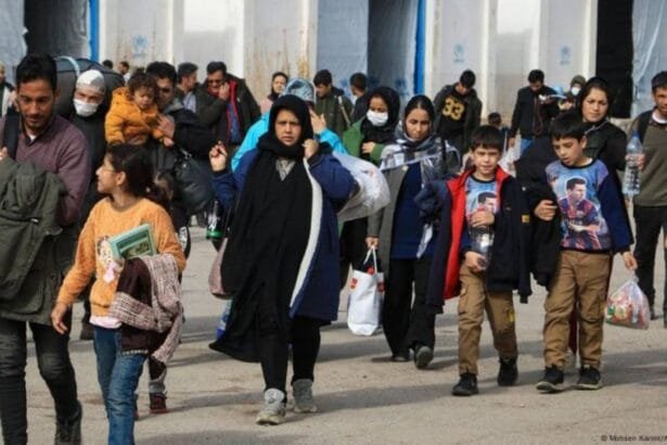 نزوح أكثر من 3 ملايين إيراني في 13 يوما.. مفوضية اللاجئين تحذر من "انفجار إنساني" جراء الحرب