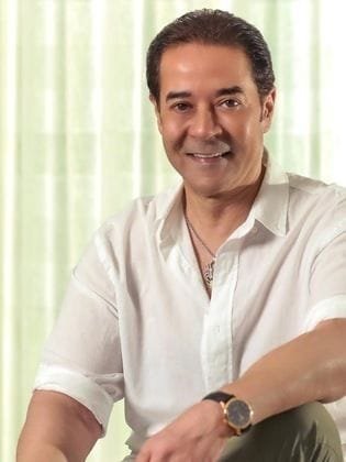 مدحت صالح يطرح أحدث أغانيه ضمن ألبوم "أنت وبس"