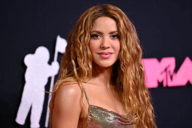 The biggest ever... Shakira steals the show with a legendary concert in Rio de Janeiro
