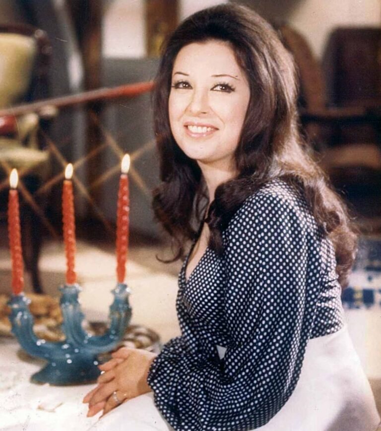 نجاة الصغيرة تحسم الجدل: الصورة المتداولة مفبركة بالذكاء الاصطناعي