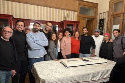 صناع"قلب شمس" يحتفلون بعيد ميلاد يسرا