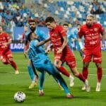 شباب الأهلي يكتسح دبا برباعية ويواصل صدارة الدوري الإماراتي