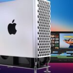 عجلات Mac Pro Wheels Kit من آبل مثبتة على جهاز Mac Pro.
