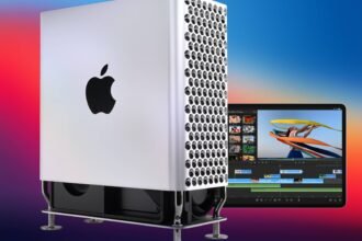 عجلات Mac Pro Wheels Kit من آبل مثبتة على جهاز Mac Pro.