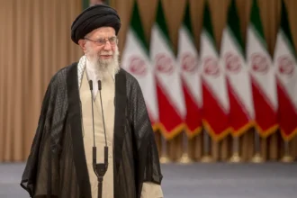 التلفزيون الإيراني يعلن مقتل المرشد علي خامنئي رسمياً وسط تصعيد غير مسبوق