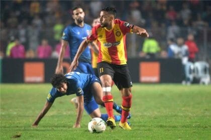 فيفا يوقف يوسف البلايلي عامًا بسبب نزاع مع أجاكسيو قبل مواجهة الأهلي والترجي