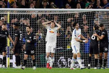 مانشستر سيتي ينتزع فوزًا صعبًا من ليدز ويواصل مطاردة الصدارة بالبريميرليج