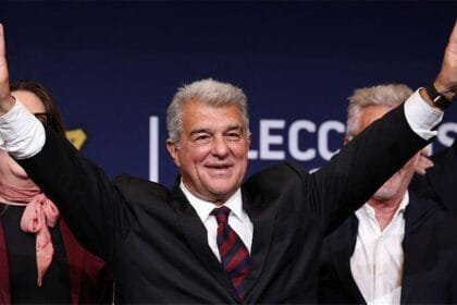 بعد فوزه بولاية جديدة.. لابورتا يوجه رسالة لجماهير برشلونة: أفضل سنواتنا لم تأتِ بعد