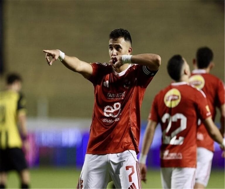 Al Ahly defeats Al Mokawloon Al Arab 3-0 and ignites the battle for the top spot in the Egyptian League