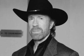 رحيل أسطورة الأكشن تشاك نوريس عن عمر 86 عامًا