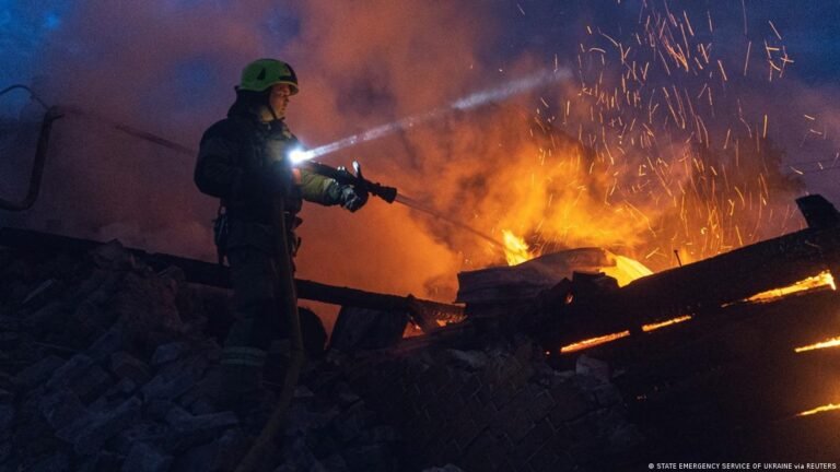 أوكرانيا تحت النار.. هجوم غير مسبوق يضرب الأراضي ورسائل نارية من السماء