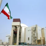 إخلاء عاجل من بوشهر.. روسيا تسحب موظفيها من قلب المنشأة النووية الإيرانية