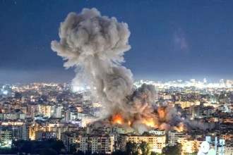 إسرائيل تصعد الهجمات على بيروت وتلمح إلى حملة طويلة الأمد